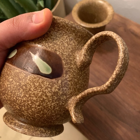 Stoneware Tea Mug with Filter and Lid - Picture 2 of 16